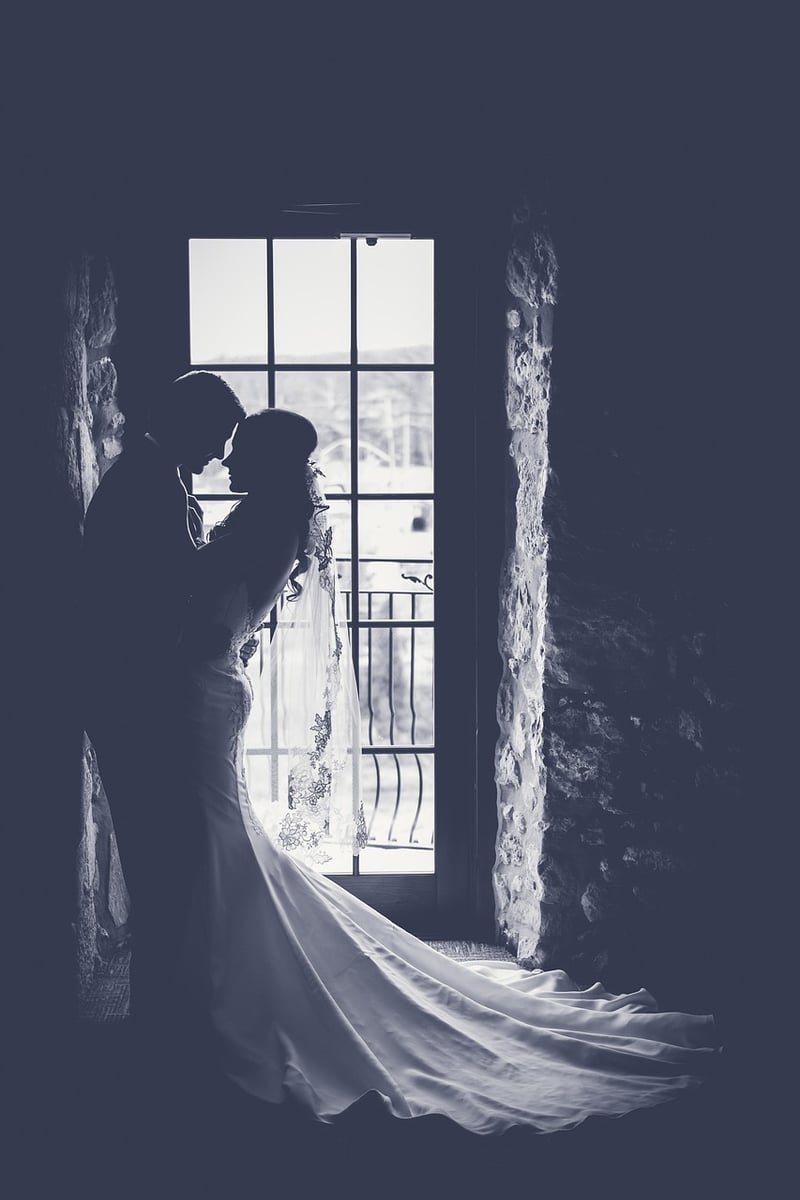 Modern Elegant Wedding Dress